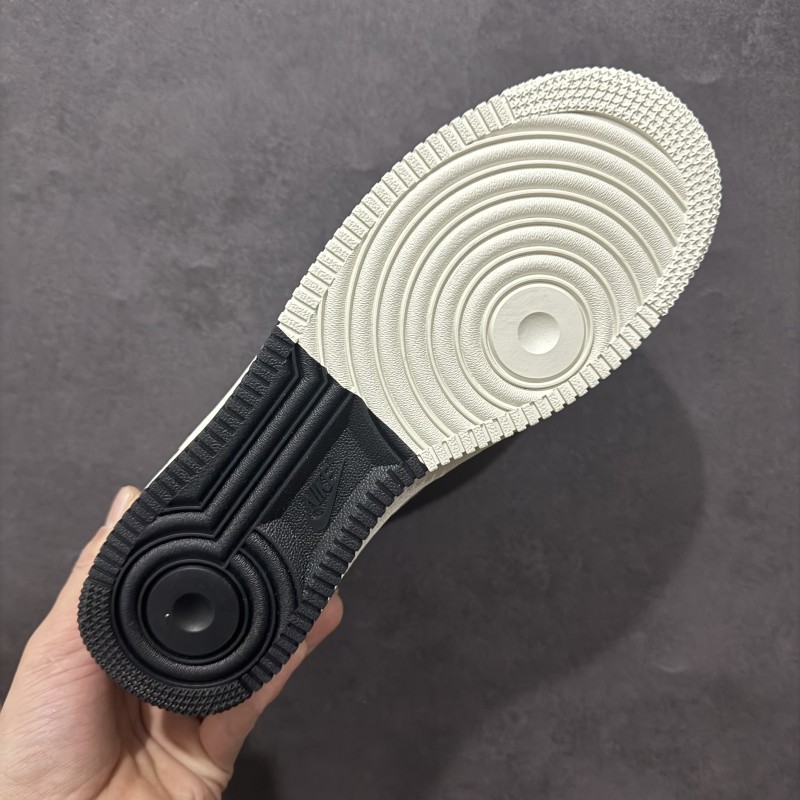 나이키 에어포스 1 로우