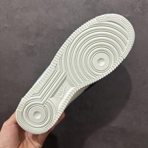 나이키 에어포스 1 로우