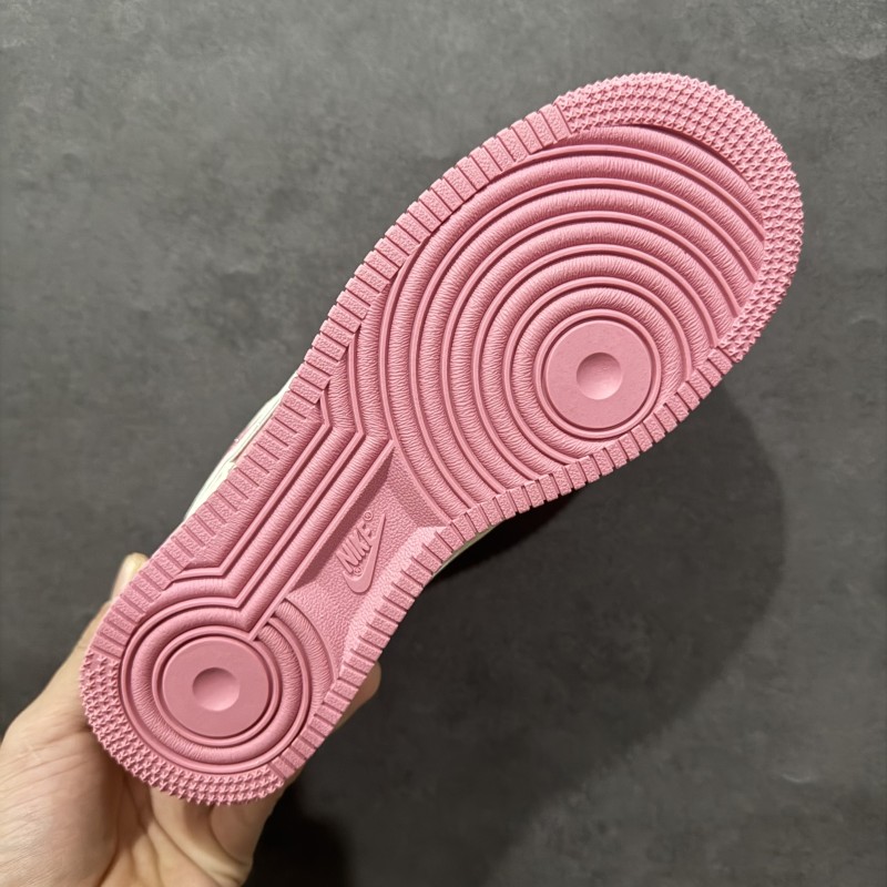 나이키 에어포스 1 로우