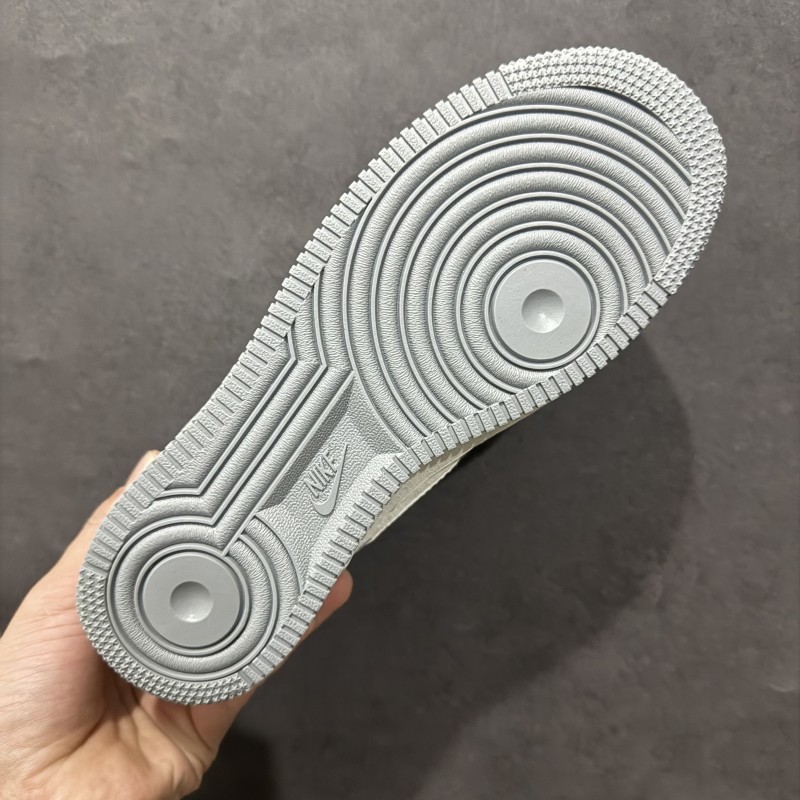 나이키 에어포스 1 로우