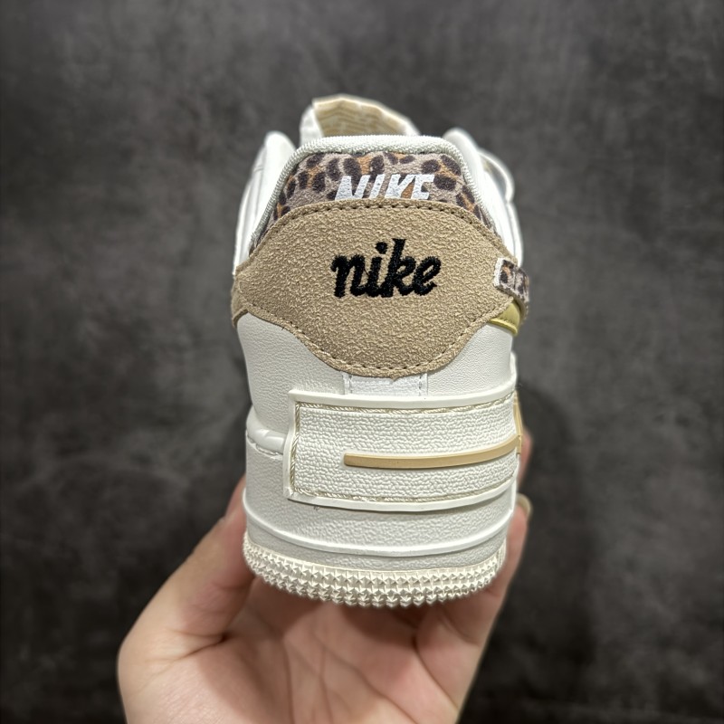 나이키 에어포스 1 로우