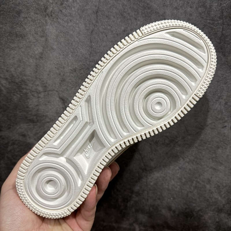 나이키 에어포스 1 로우