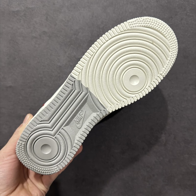 나이키 에어포스 1 로우