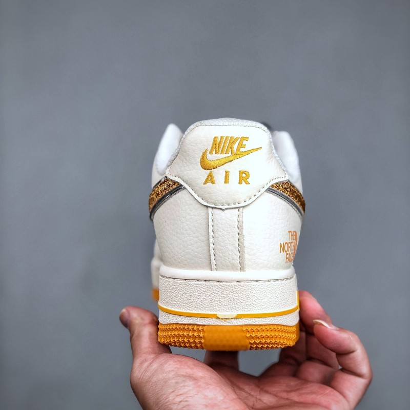 나이키 에어포스 1 로우