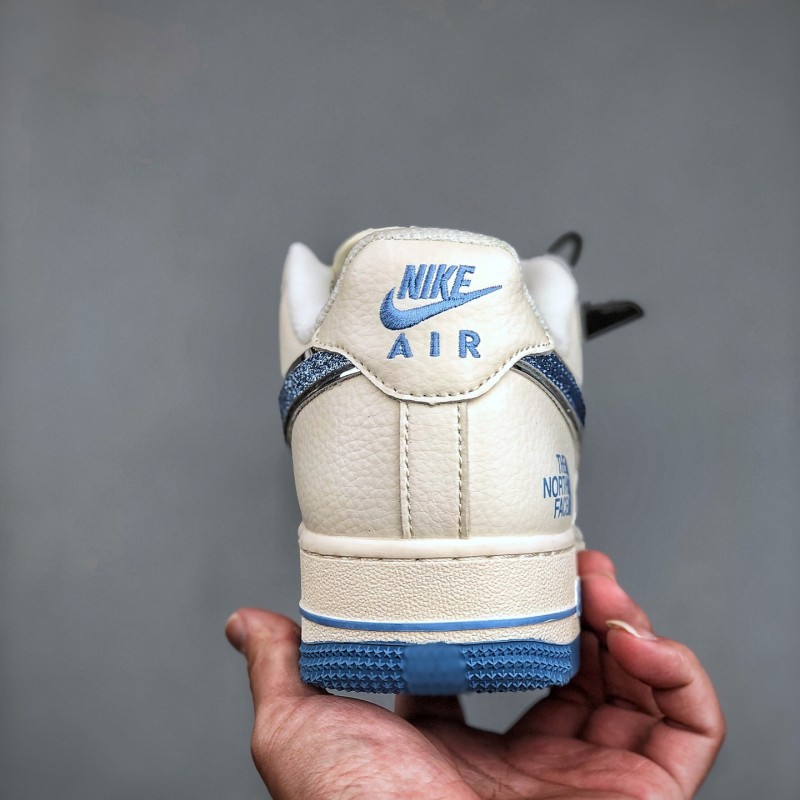 나이키 에어포스 1 로우