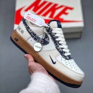 나이키 에어포스 1 로우