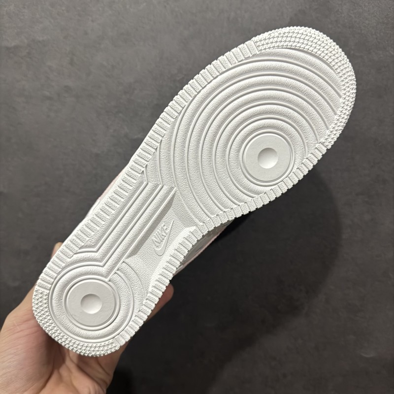 나이키 에어포스 1 로우