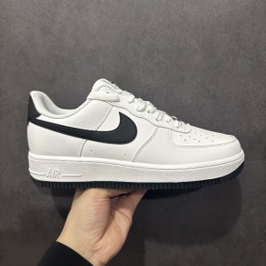 나이키 에어포스 1 로우