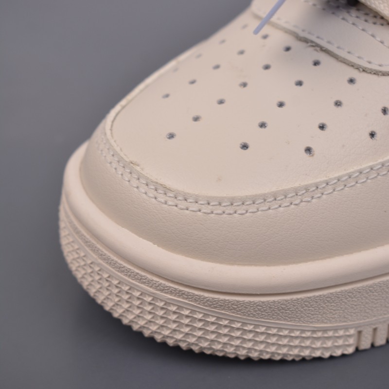 나이키 에어포스 1 로우