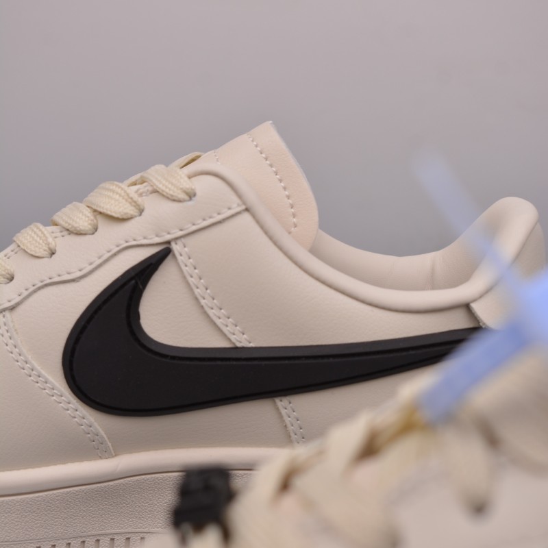 나이키 에어포스 1 로우