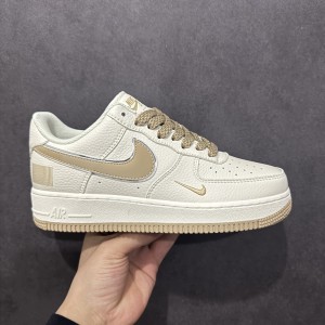 나이키 에어포스 1 로우