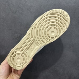 나이키 에어포스 1 로우