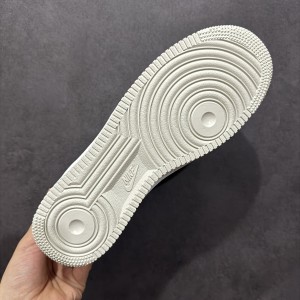 나이키 에어포스 1 로우