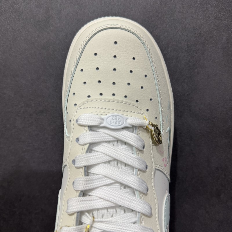 나이키 에어포스 1 로우