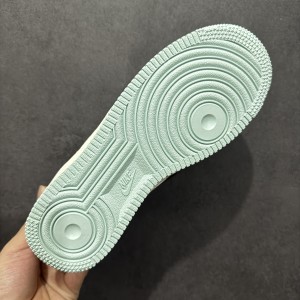 나이키 에어포스 1 로우