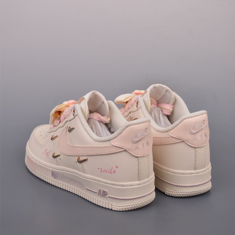 나이키 에어포스 1 로우