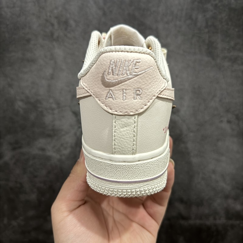 나이키 에어포스 1 로우