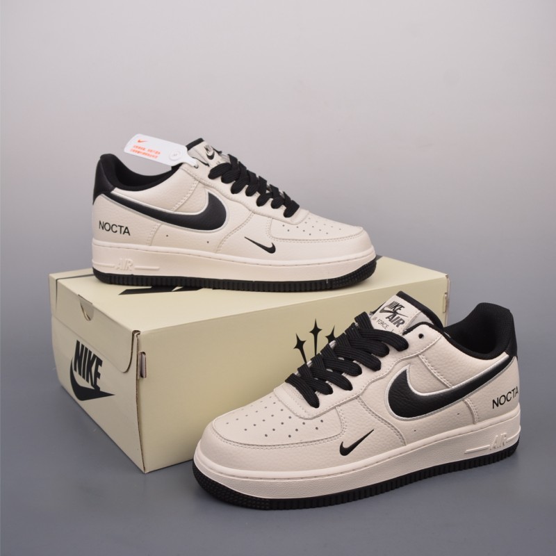 나이키 에어포스 1 로우