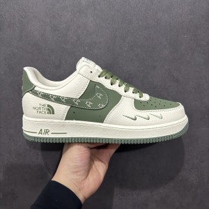 나이키 에어포스 1 로우