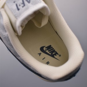 나이키 에어포스 1 로우