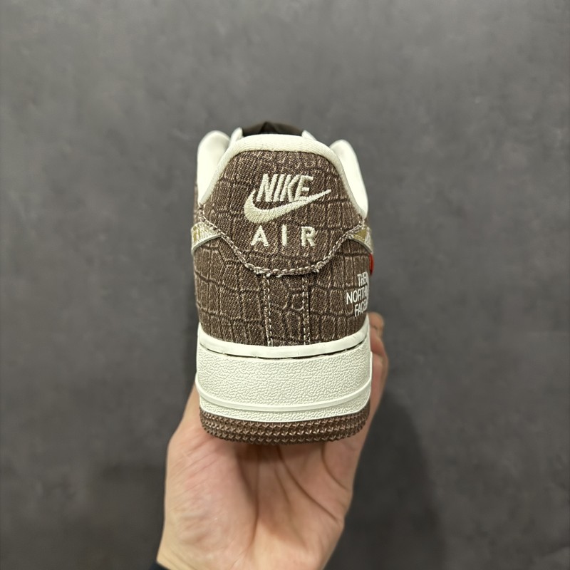 나이키 에어포스 1 로우