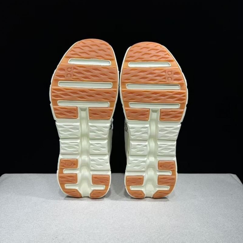 LOEWE 로에베 x 온 콜라보레이션 스니커즈