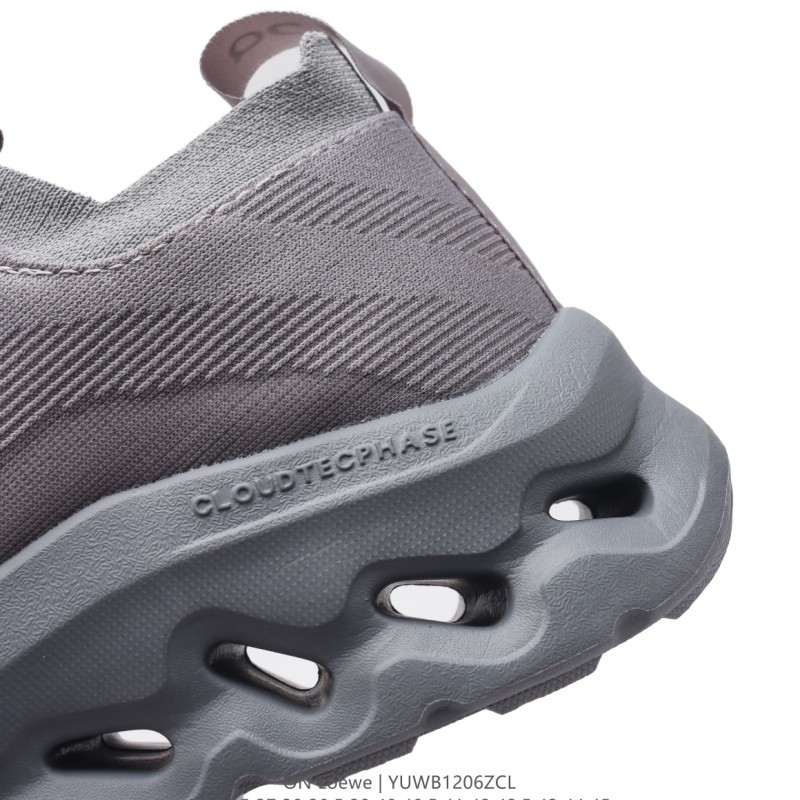 LOEWE 로에베 x 온 콜라보레이션 스니커즈