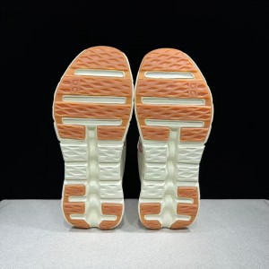 LOEWE 로에베 x 온 콜라보레이션 스니커즈