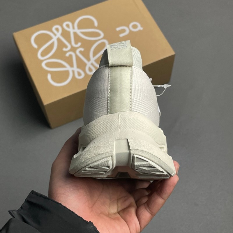 LOEWE 로에베 x 온 콜라보레이션 스니커즈