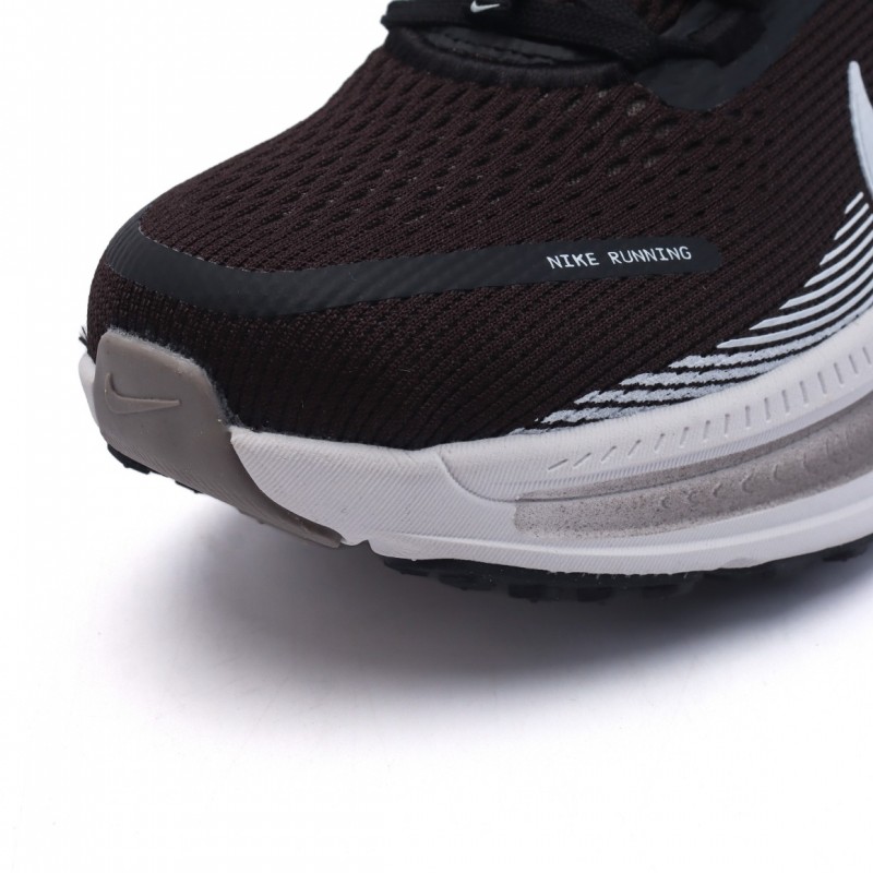 나이키 보메로 18