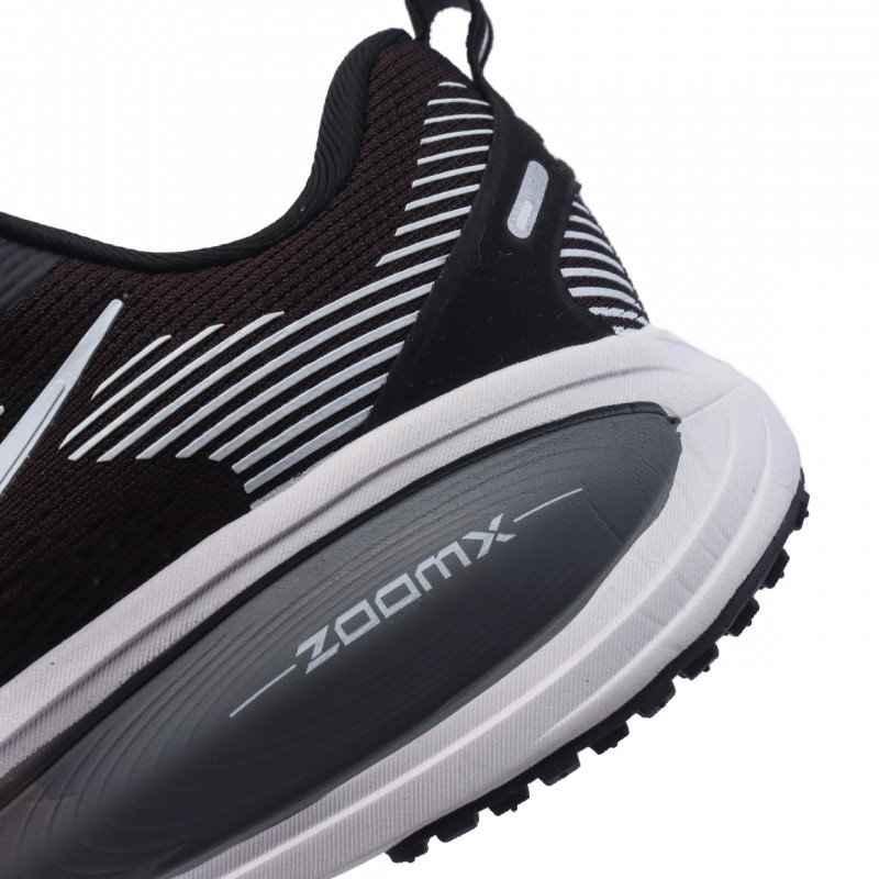 나이키 보메로 18