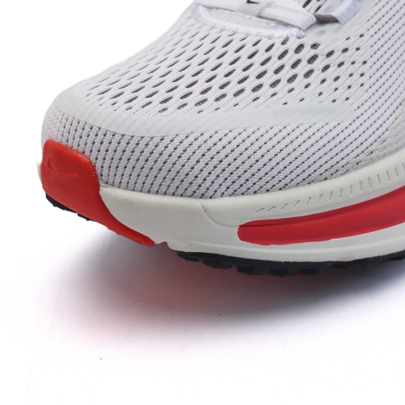 나이키 보메로 18