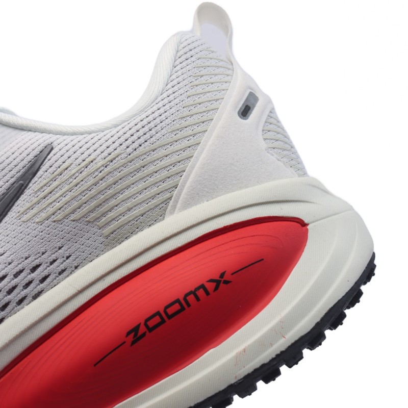 나이키 보메로 18