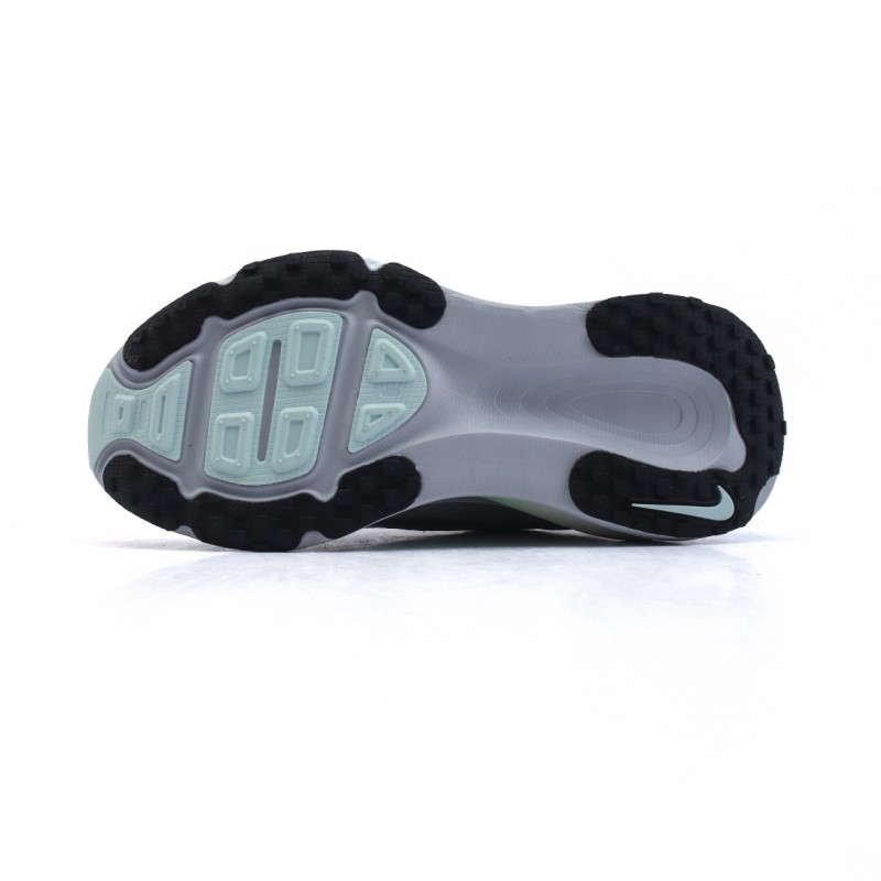 나이키 보메로 18