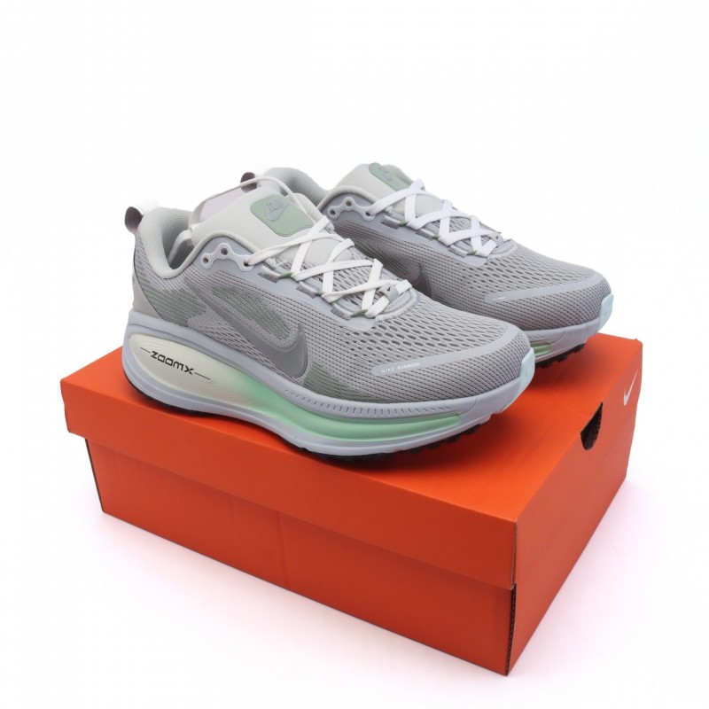 나이키 보메로 18