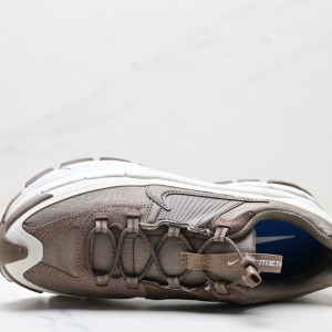 나이키 줌 보메로 로밍