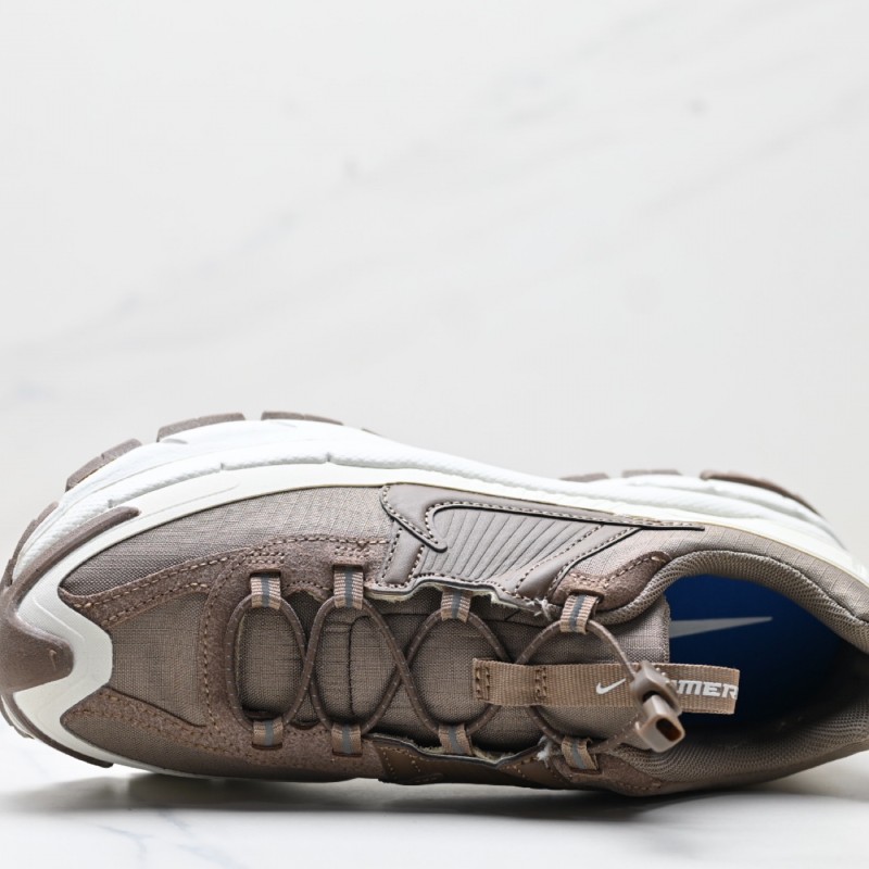 나이키 줌 보메로 로밍