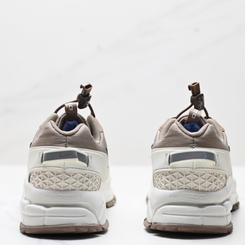 나이키 줌 보메로 로밍