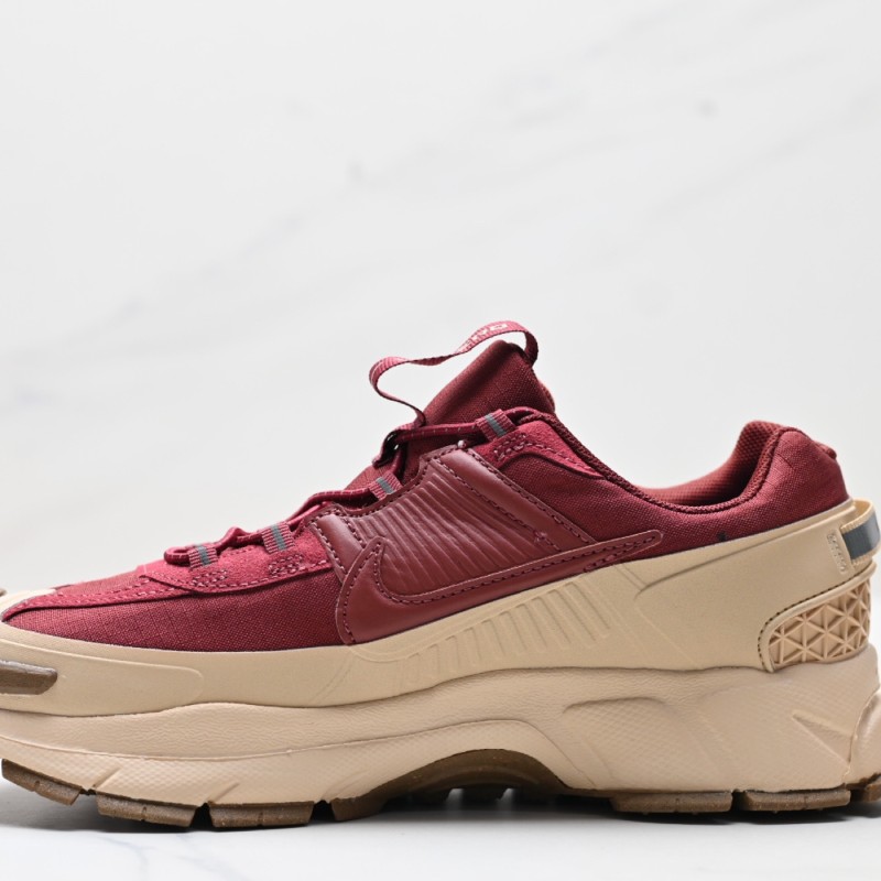 나이키 줌 보메로 로밍