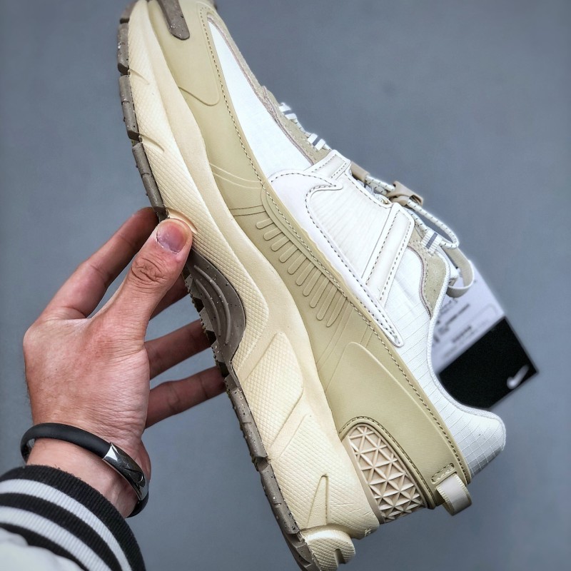 나이키 줌 보메로 로밍