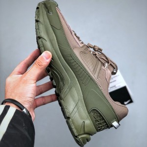 나이키 줌 보메로 로밍