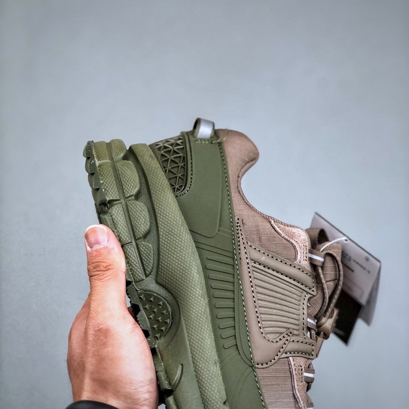 나이키 줌 보메로 로밍