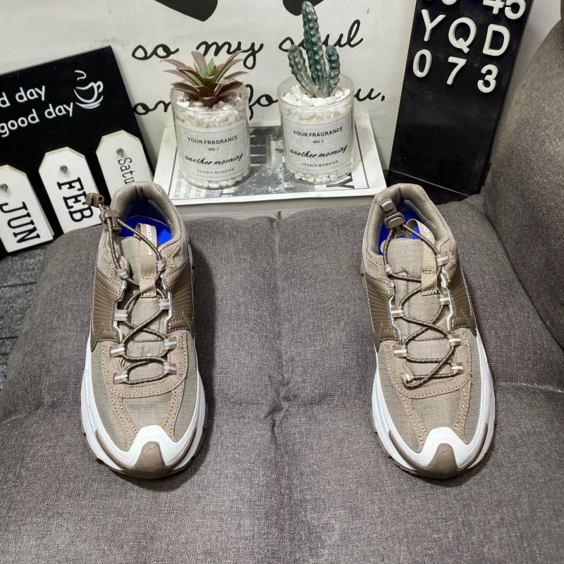 나이키 줌 보메로 로밍