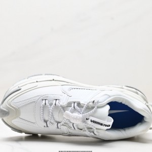 나이키 줌 보메로 로밍