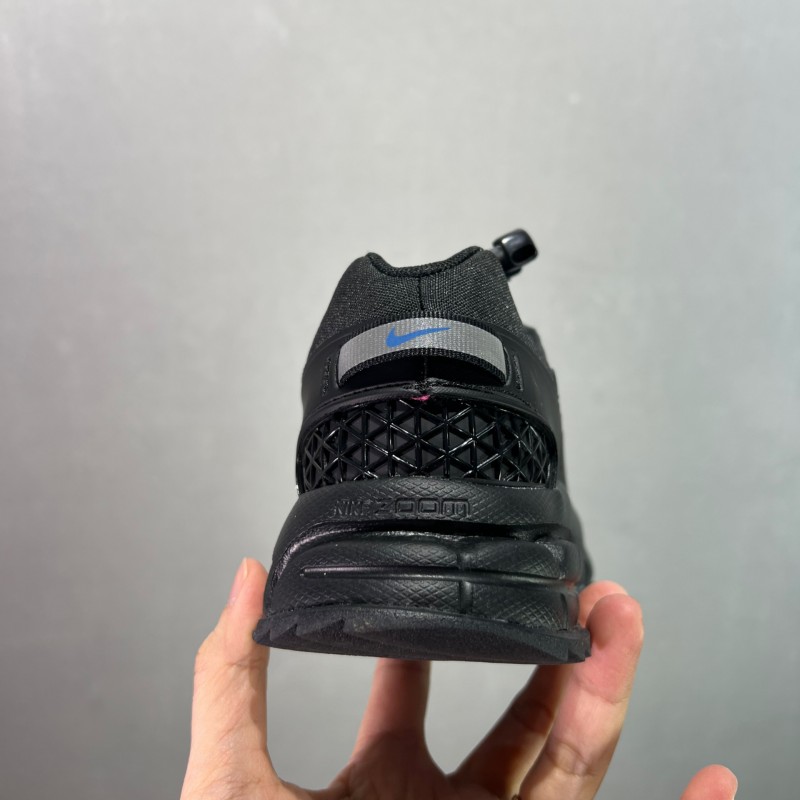 나이키 줌 보메로 로밍