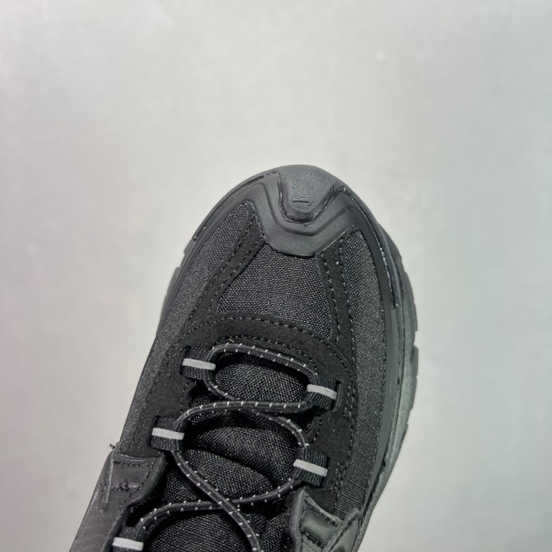 나이키 줌 보메로 로밍