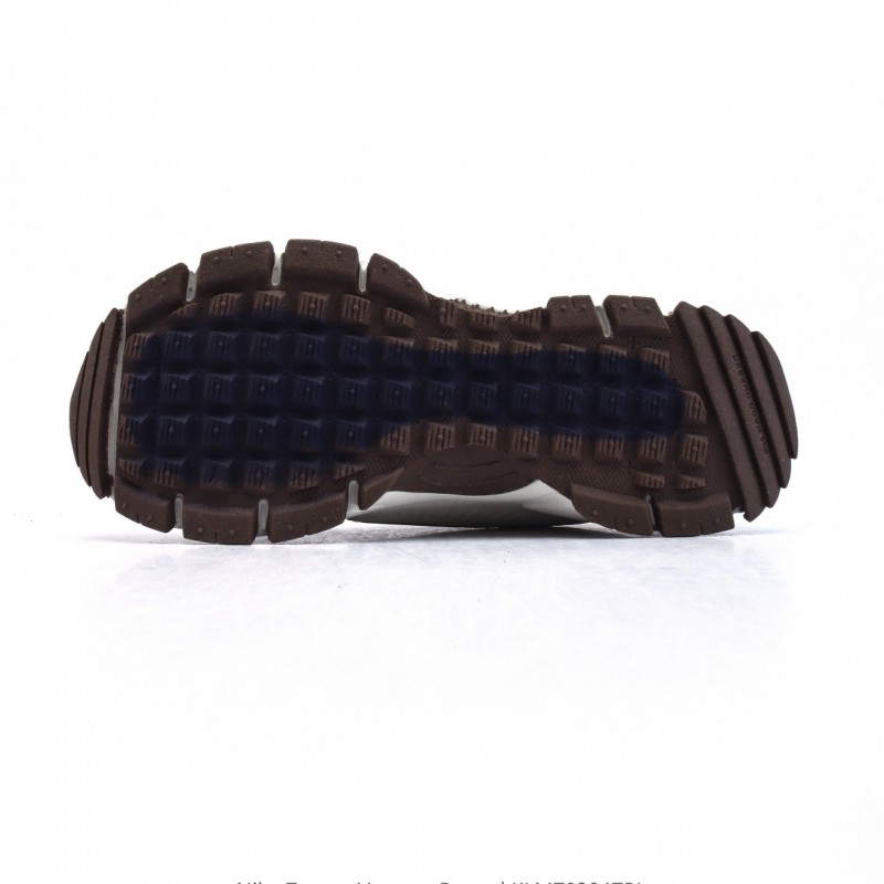 나이키 줌 보메로 로밍