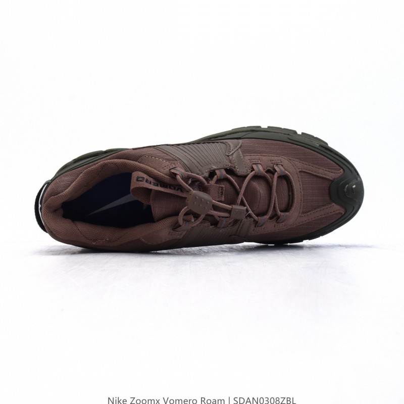 나이키 줌 보메로 로밍