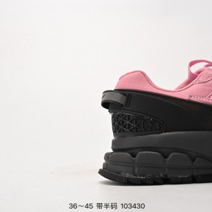 나이키 줌 보메로 로밍