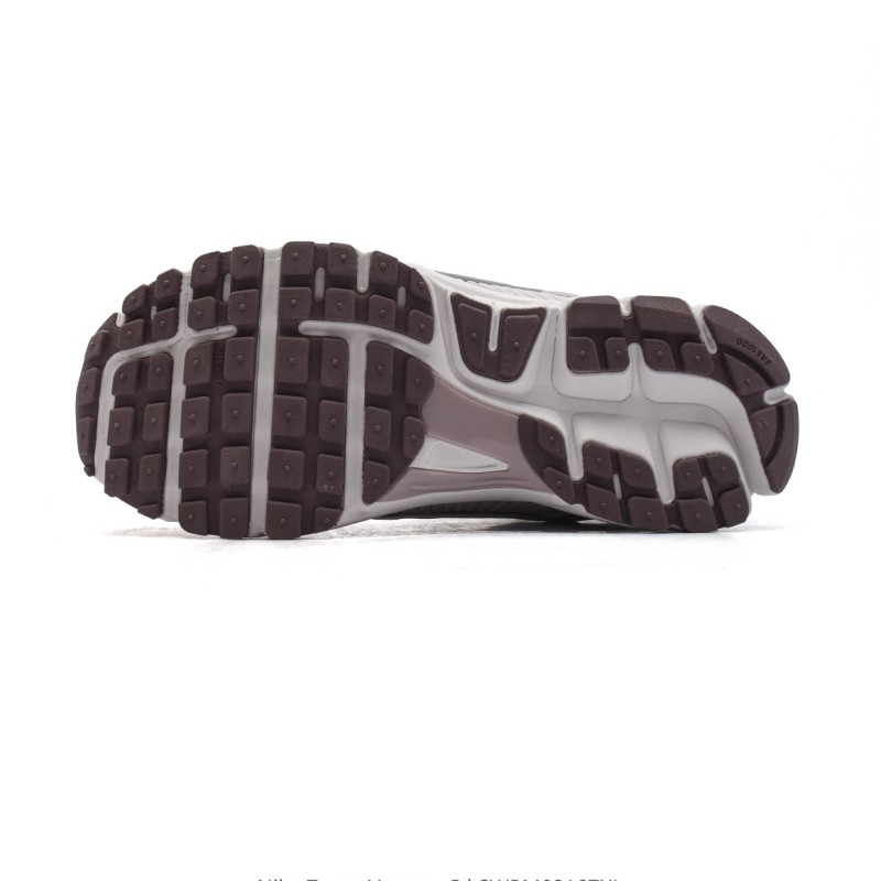 나이키 줌 보메로 5